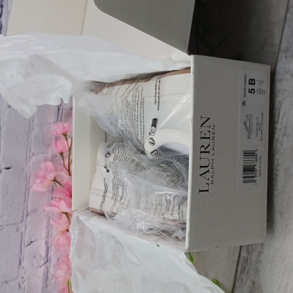 Lauren Ralph Lauren Hailey Leather and Suede Sneaker NIB - Picture 11 of 11